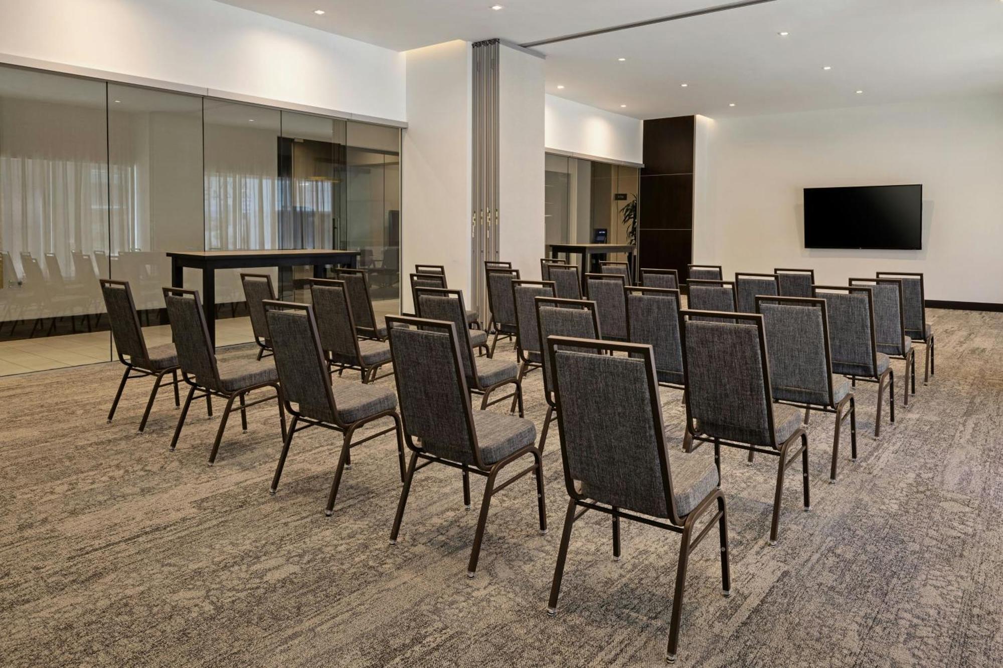 Ac Hotel By Marriott Beverly Hills — Foto 1
